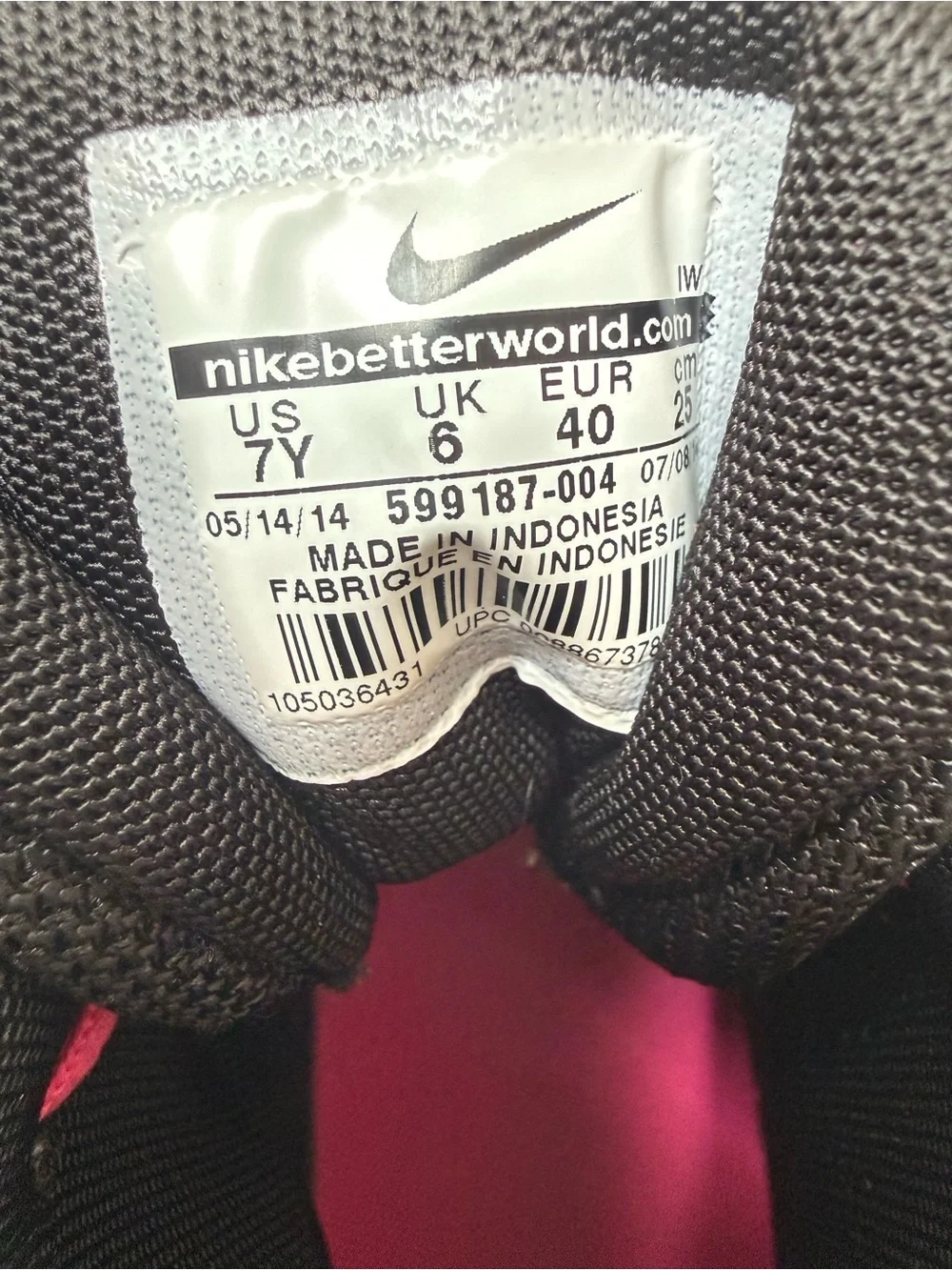 Nike Team Hustle D6 Size 7 Youth Basketball Sneakers Shoes Volleyball